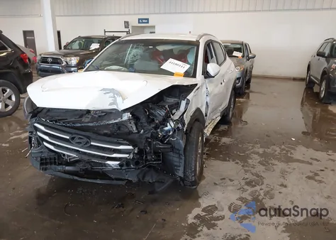 2018 Hyundai Tucson Limited/Sport And Eco/Se z USA, uszkodzony, nr VIN KM8J3CA43JU702947